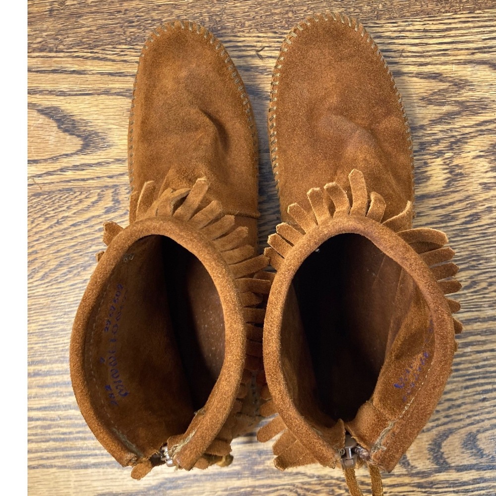 Minnetonka Womens Brown Suede Fringe Back Zip Ankle Moccasin Booties Size 7 282 - Picture 7 of 8